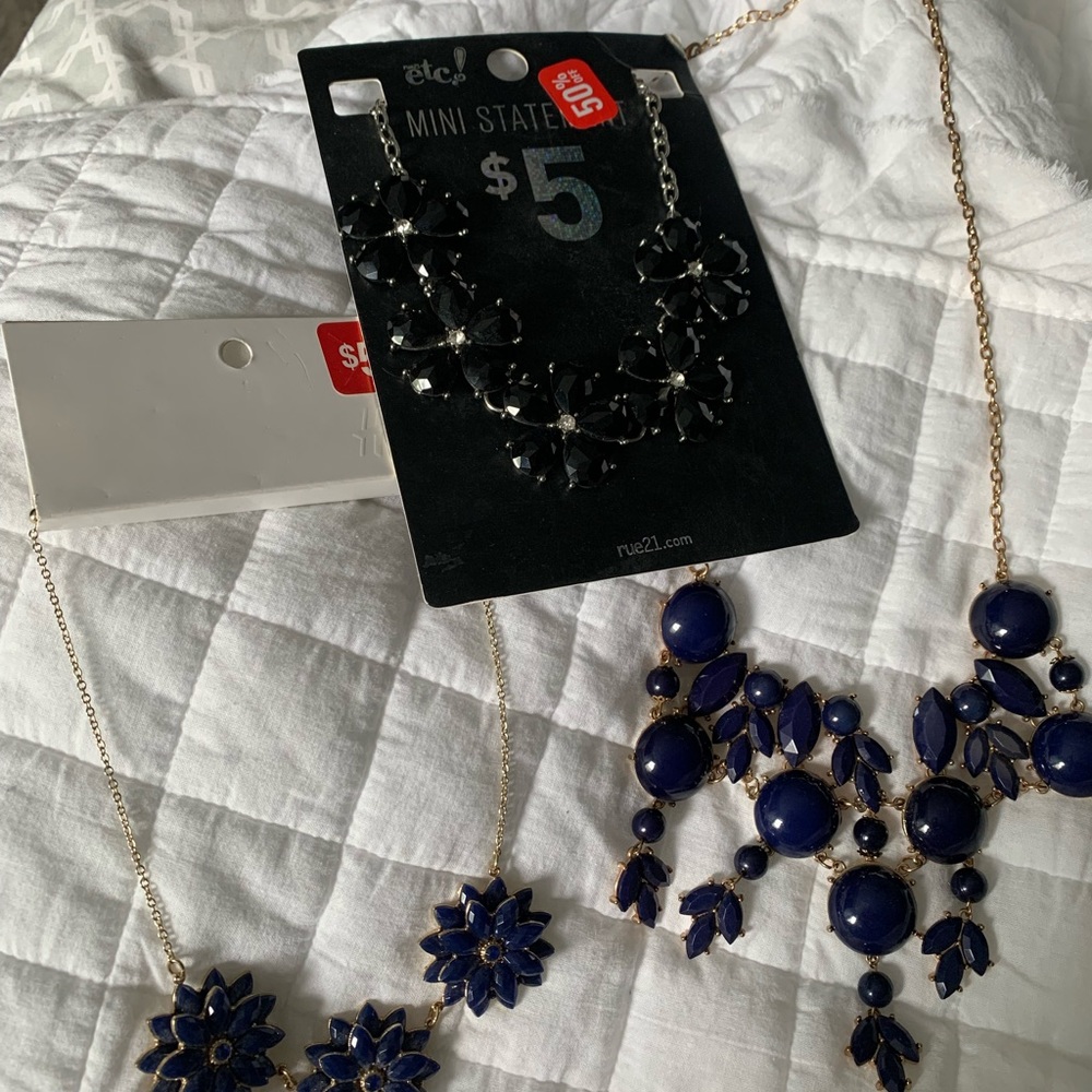 Statement Necklaces - Picture 4 of 7